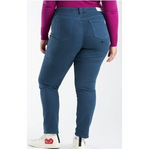 NWT Slink 22 Mid Rise Slim Jeans - Hydro Teal 113157
